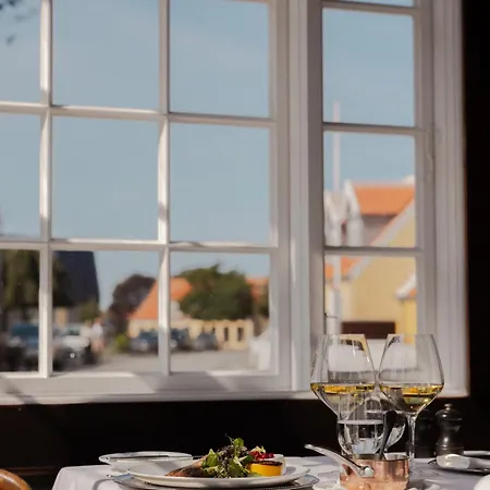 邦德慕斯酒店 酒店