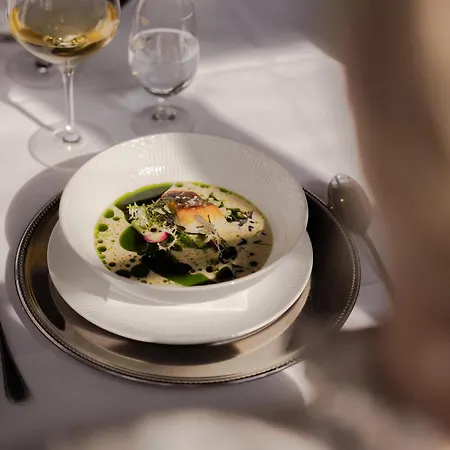 邦德慕斯酒店 酒店 斯卡恩