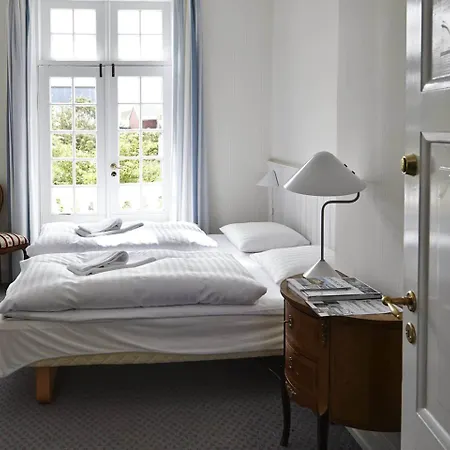 邦德慕斯酒店 3* 斯卡恩